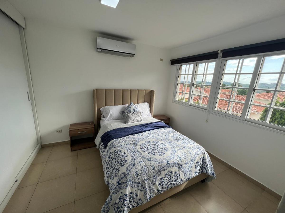 Limajo's House Villa